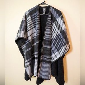 IKE BEHAR fashion wrap shall